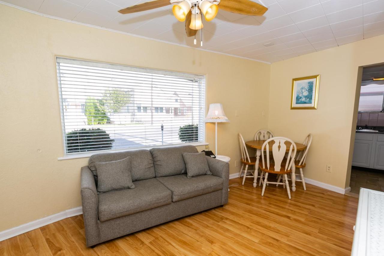 Aztec Motel Wildwood Crest Beach Bagian luar foto